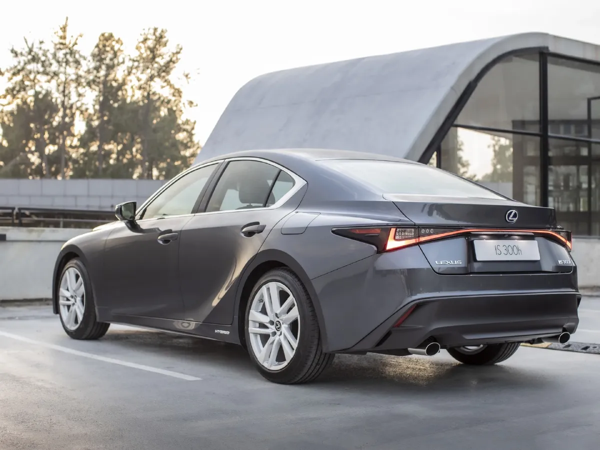 Lexus IS,autocango,china used car exporter,china ev exporter,chinese used car exporter,chinese used ev exporter