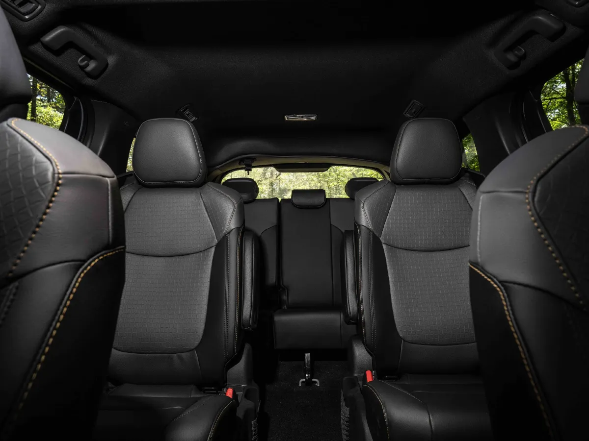 Toyota Sienna,autocango,china used car exporter,china ev exporter,chinese used car exporter,chinese used ev exporter