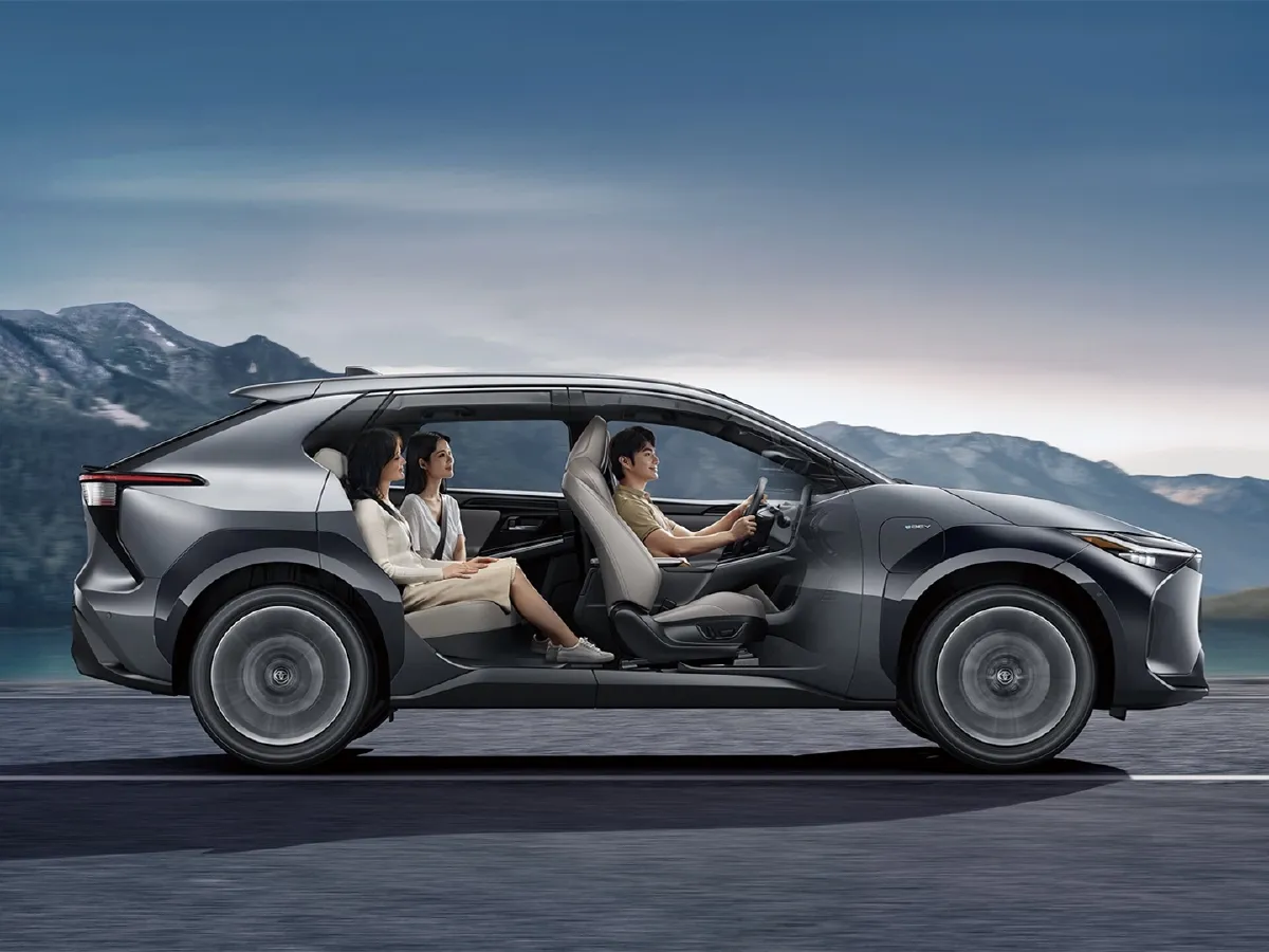 Toyota BZ4X,autocango,china used car exporter,china ev exporter,chinese used car exporter,chinese used ev exporter