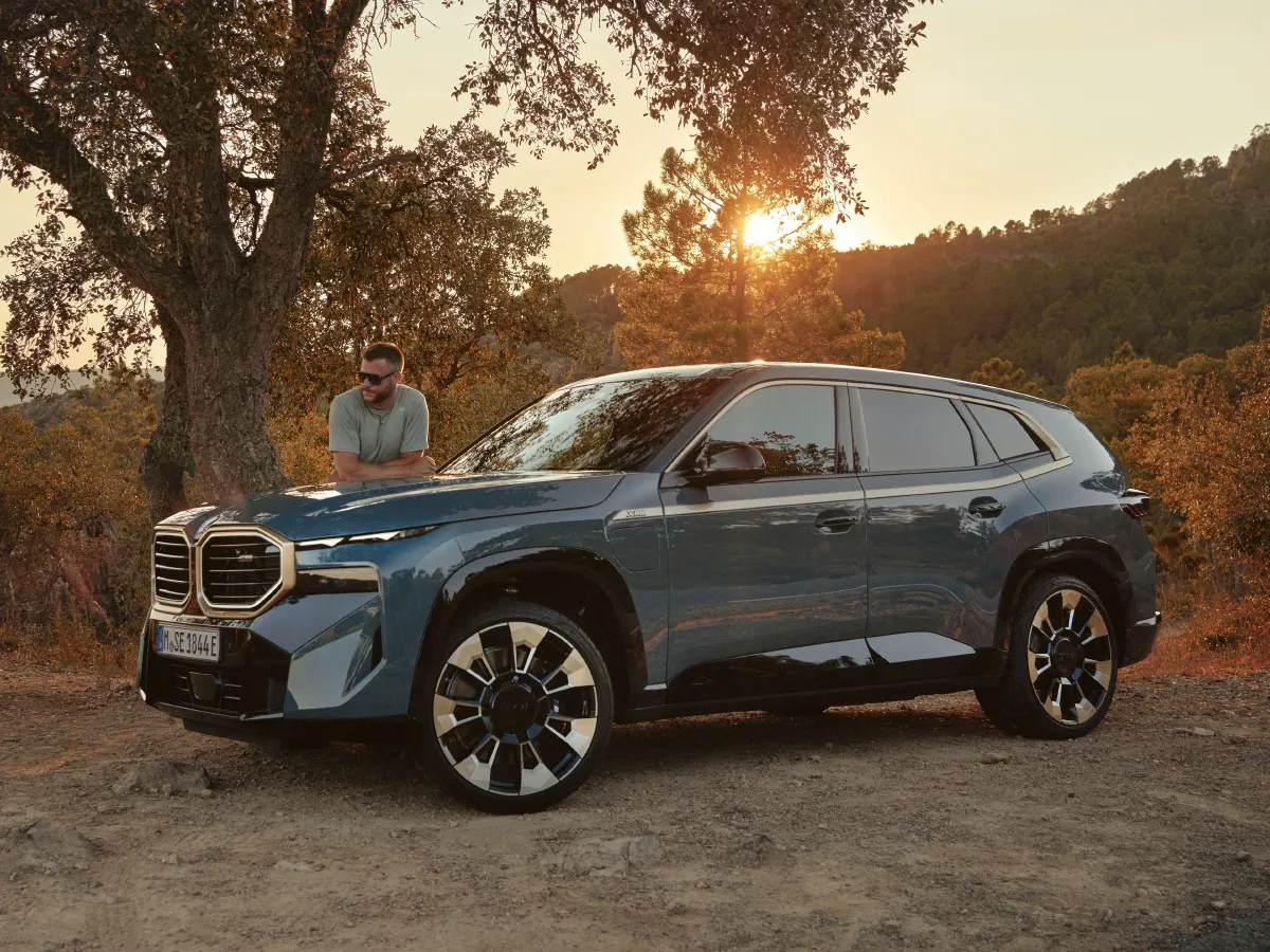 2023 BMW XM 4.4T 585HP V8 8AT PHEV 25.7KWH,autocango,china used car exporter,china ev exporter,chinese used car exporter,chinese used ev exporter