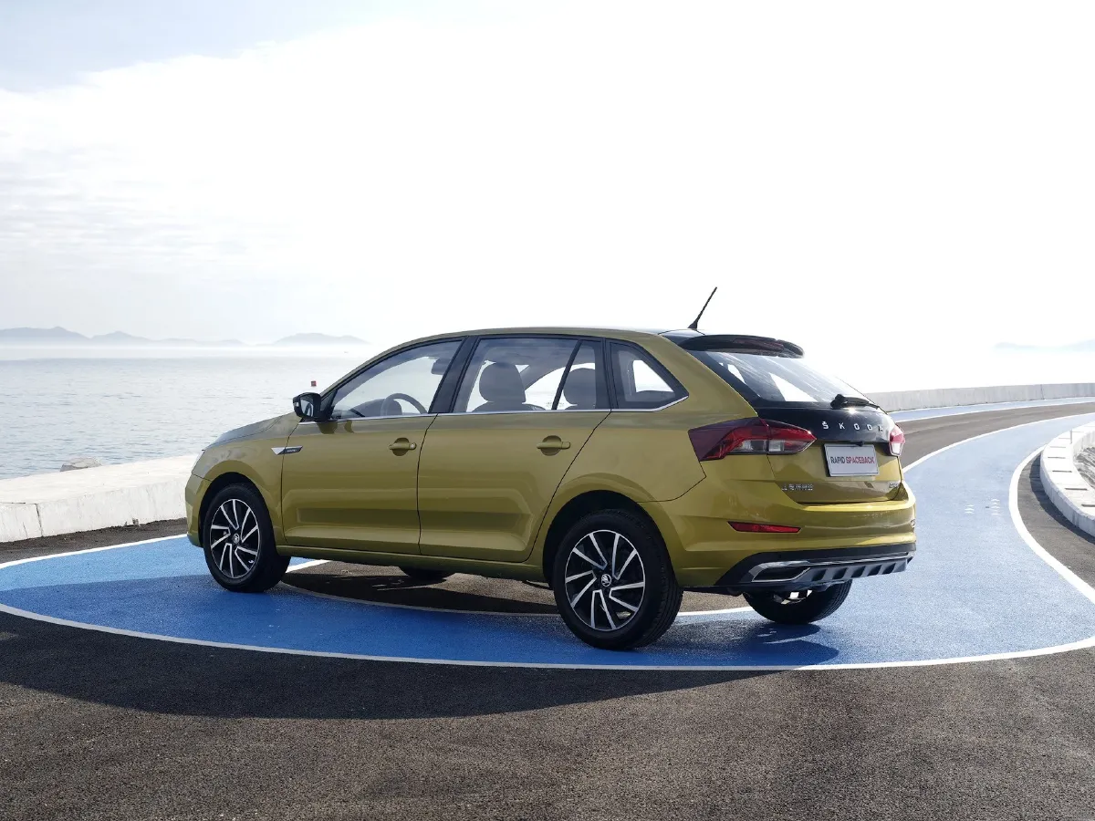 Skoda Rapid Spaceback,autocango,china used car exporter,china ev exporter,chinese used car exporter,chinese used ev exporter