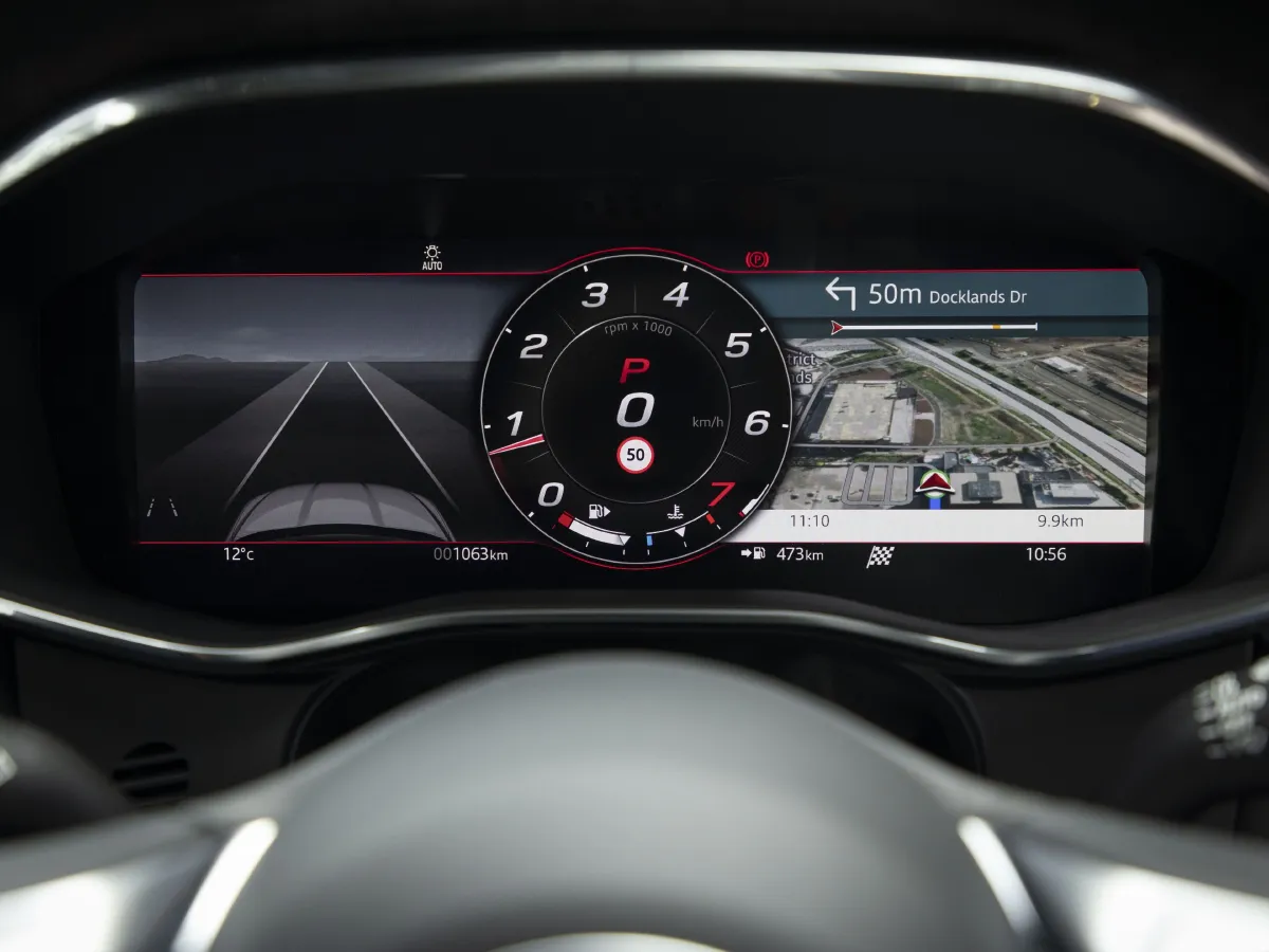 Jaguar F-PACE,autocango,china used car exporter,china ev exporter,chinese used car exporter,chinese used ev exporter