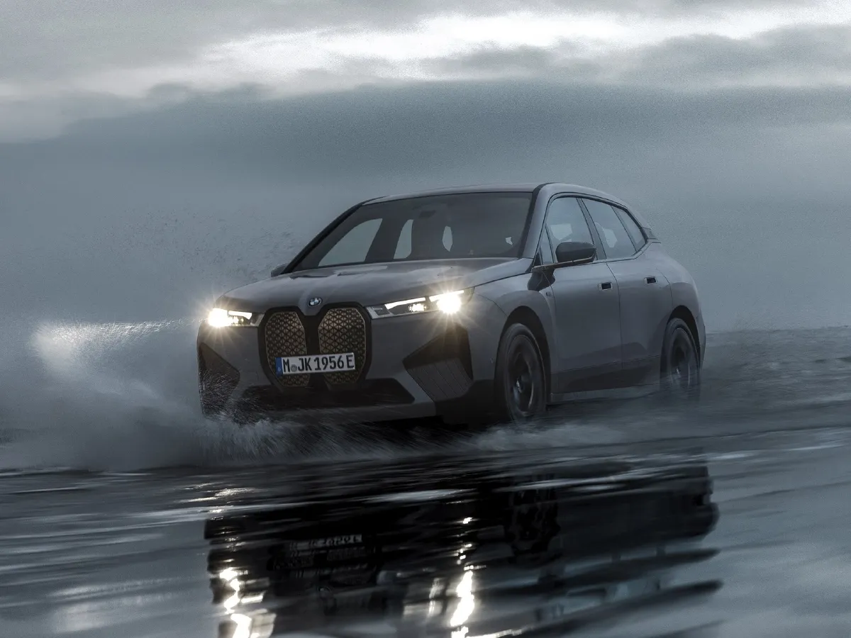 BMW iX,autocango,china used car exporter,china ev exporter,chinese used car exporter,chinese used ev exporter