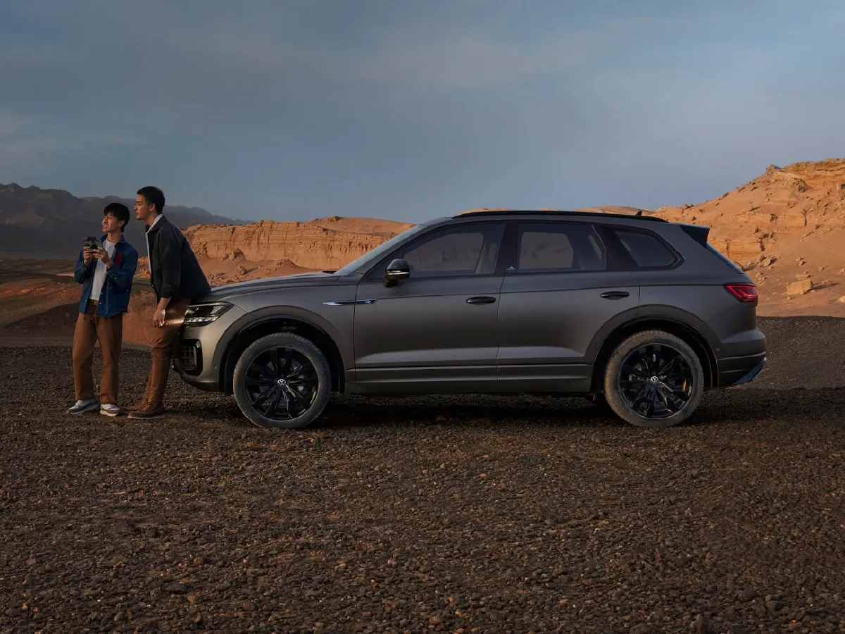 Volkswagen Touareg,autocango,china used car exporter,china ev exporter,chinese used car exporter,chinese used ev exporter