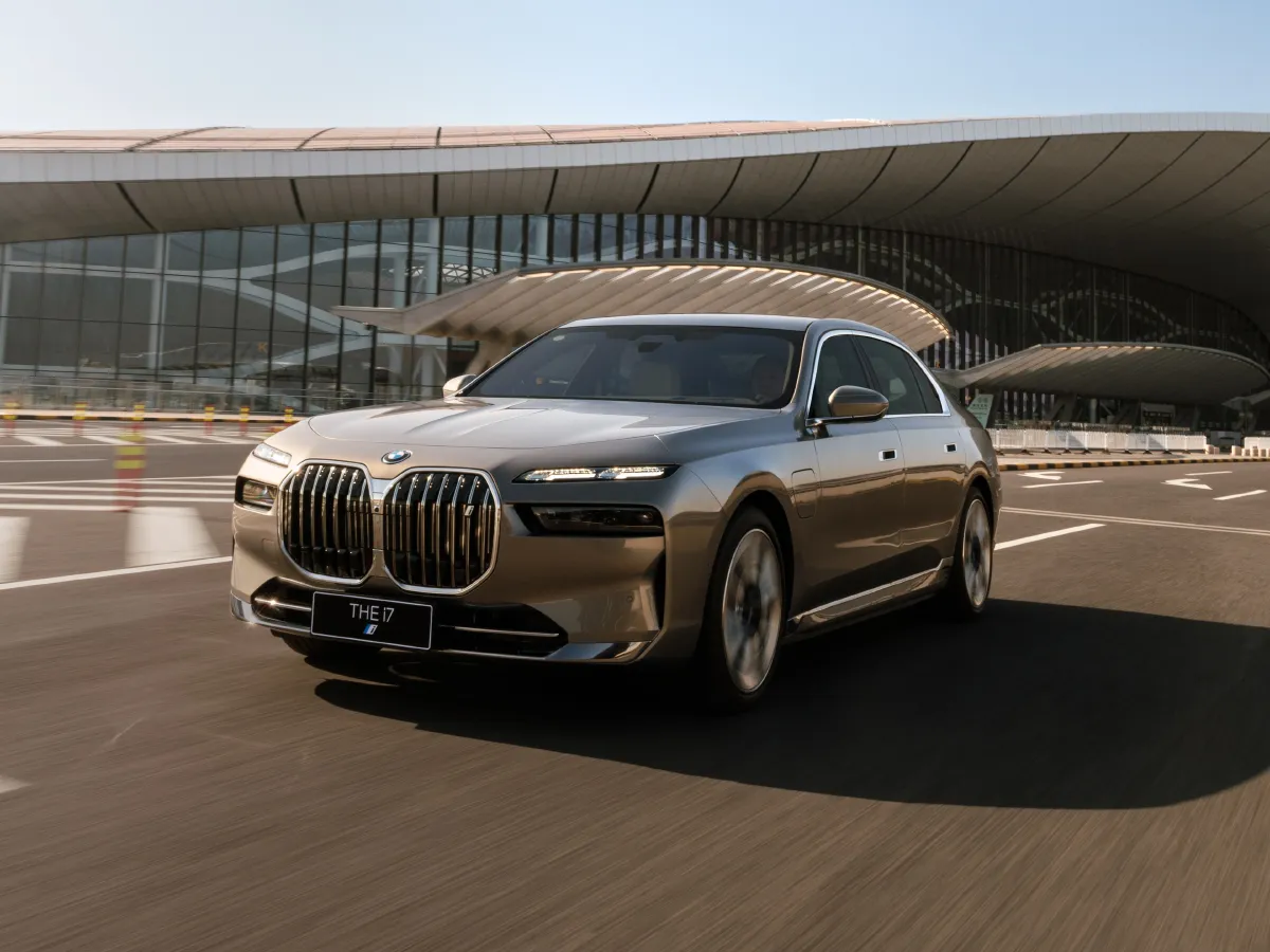 BMW i7,autocango,china used car exporter,china ev exporter,chinese used car exporter,chinese used ev exporter