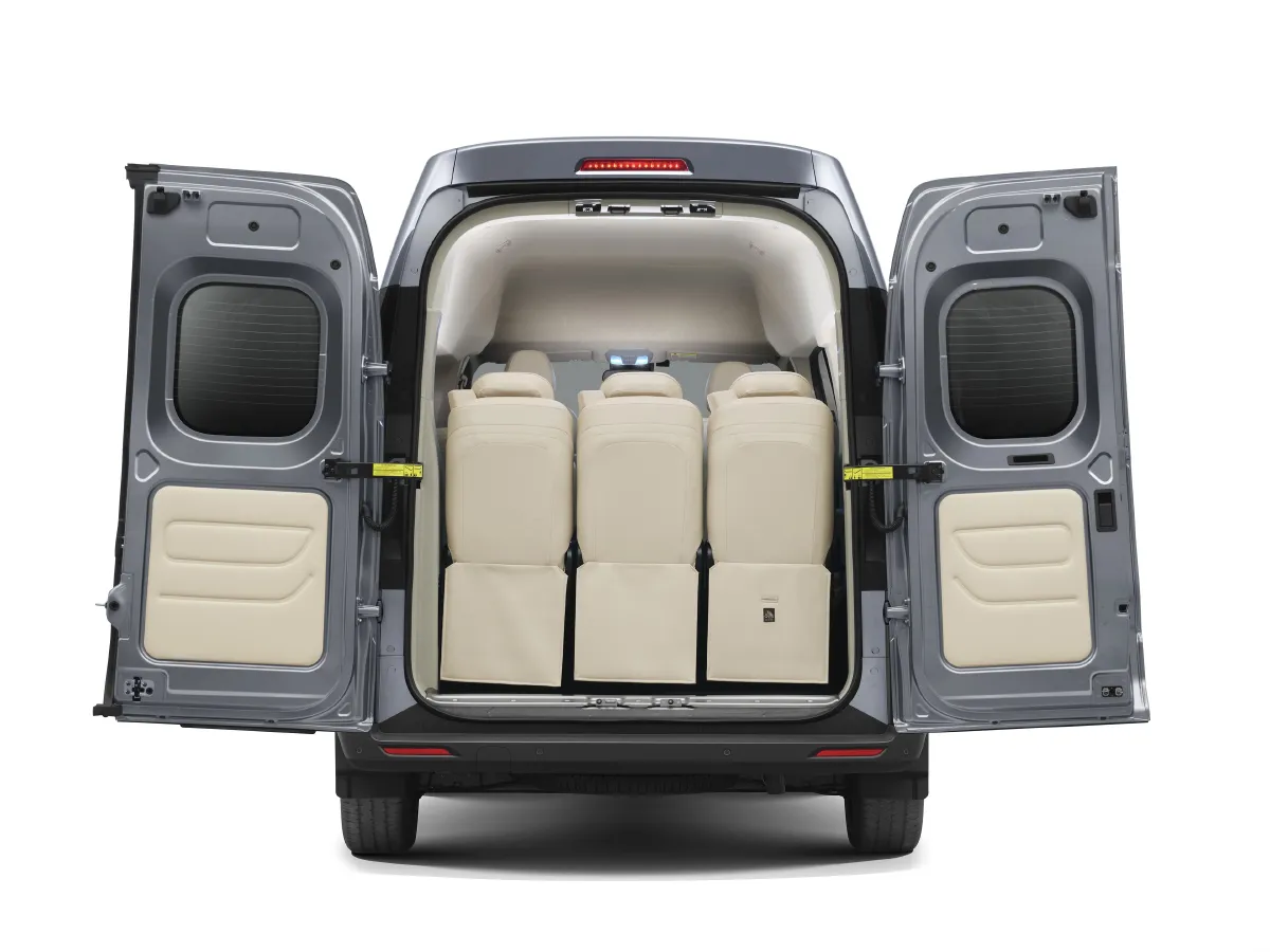 Iveco JuXing,autocango,china used car exporter,china ev exporter,chinese used car exporter,chinese used ev exporter