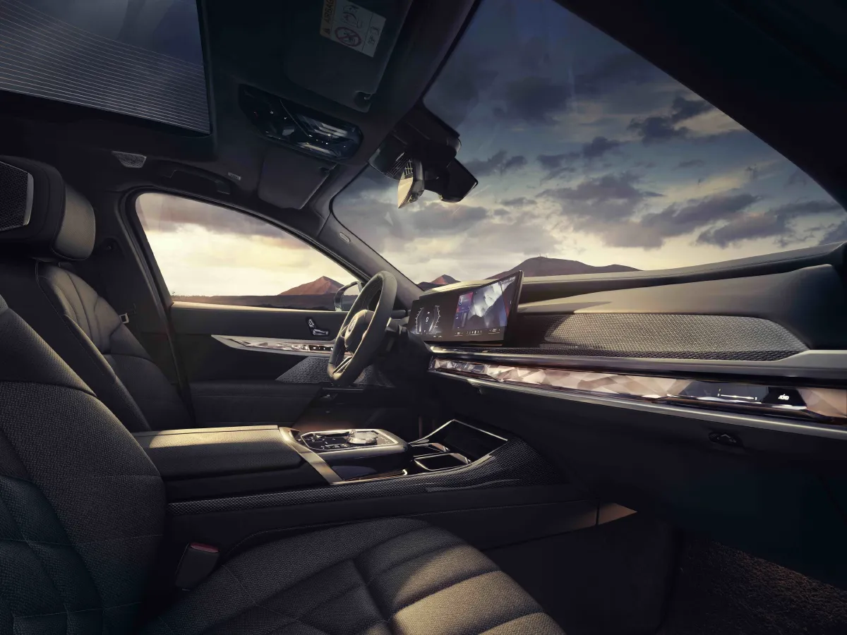 BMW i7,autocango,china used car exporter,china ev exporter,chinese used car exporter,chinese used ev exporter