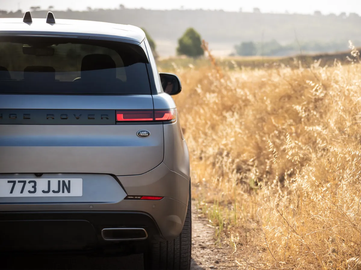 Land Rover Range Rover Sport,autocango,china used car exporter,china ev exporter,chinese used car exporter,chinese used ev exporter