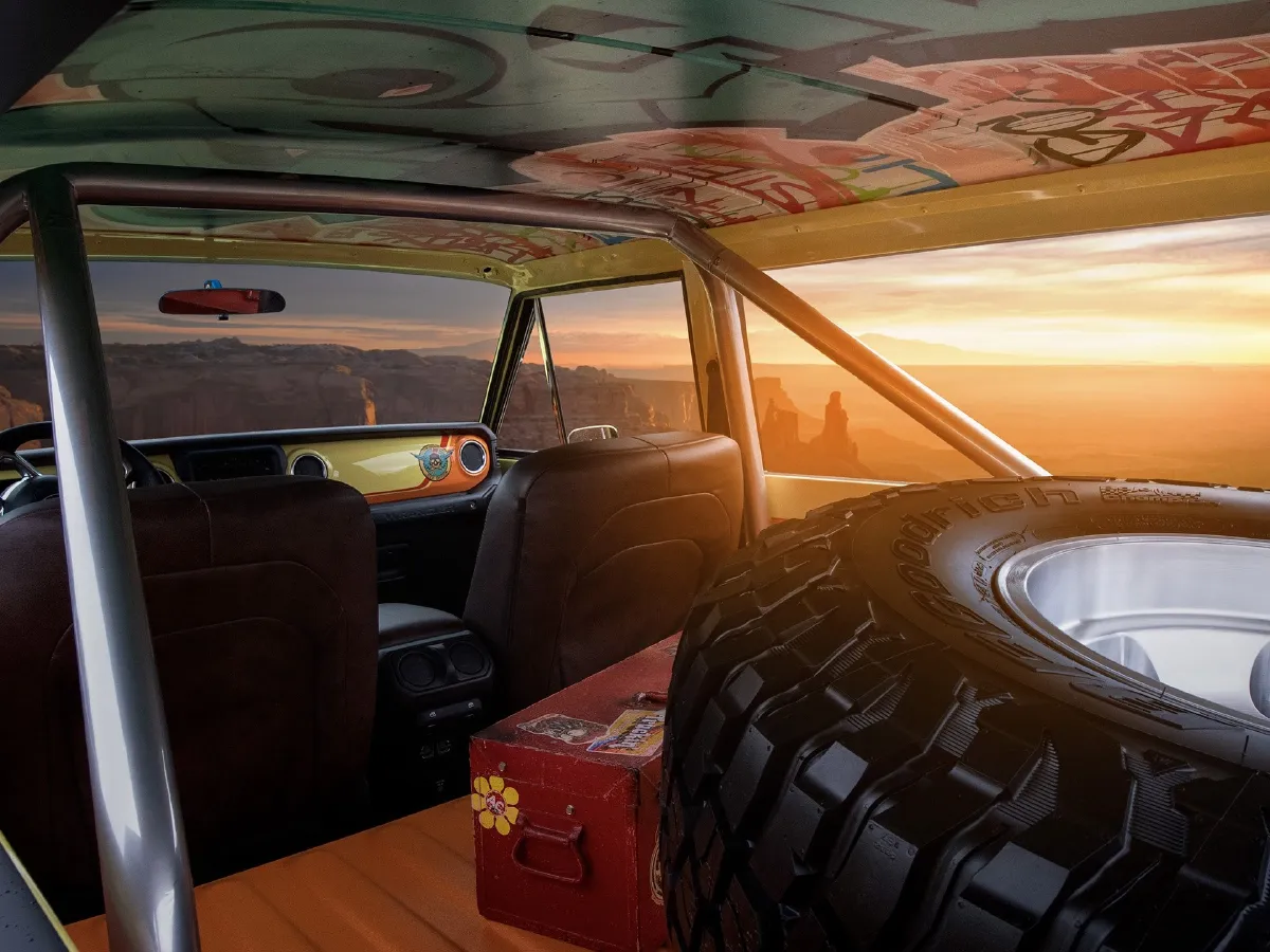 Jeep Grand Cherokee 4XE,autocango,china used car exporter,china ev exporter,chinese used car exporter,chinese used ev exporter