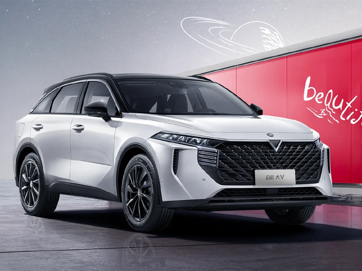 Venucia Grand V,autocango,china used car exporter,china ev exporter,chinese used car exporter,chinese used ev exporter