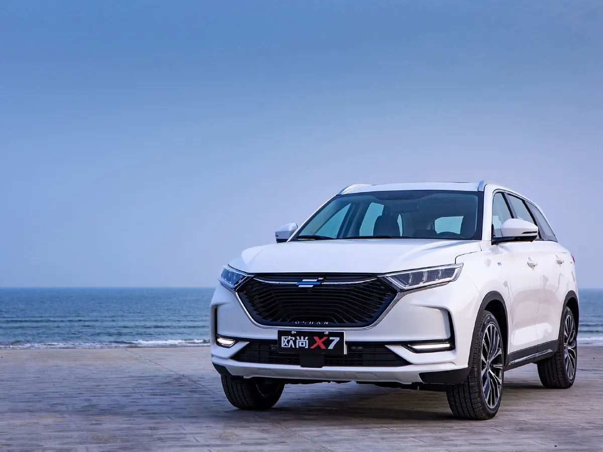 2021 ChangAn Oshan X7 1.5T 178HP L4 6MT,autocango,china used car exporter,china ev exporter,chinese used car exporter,chinese used ev exporter