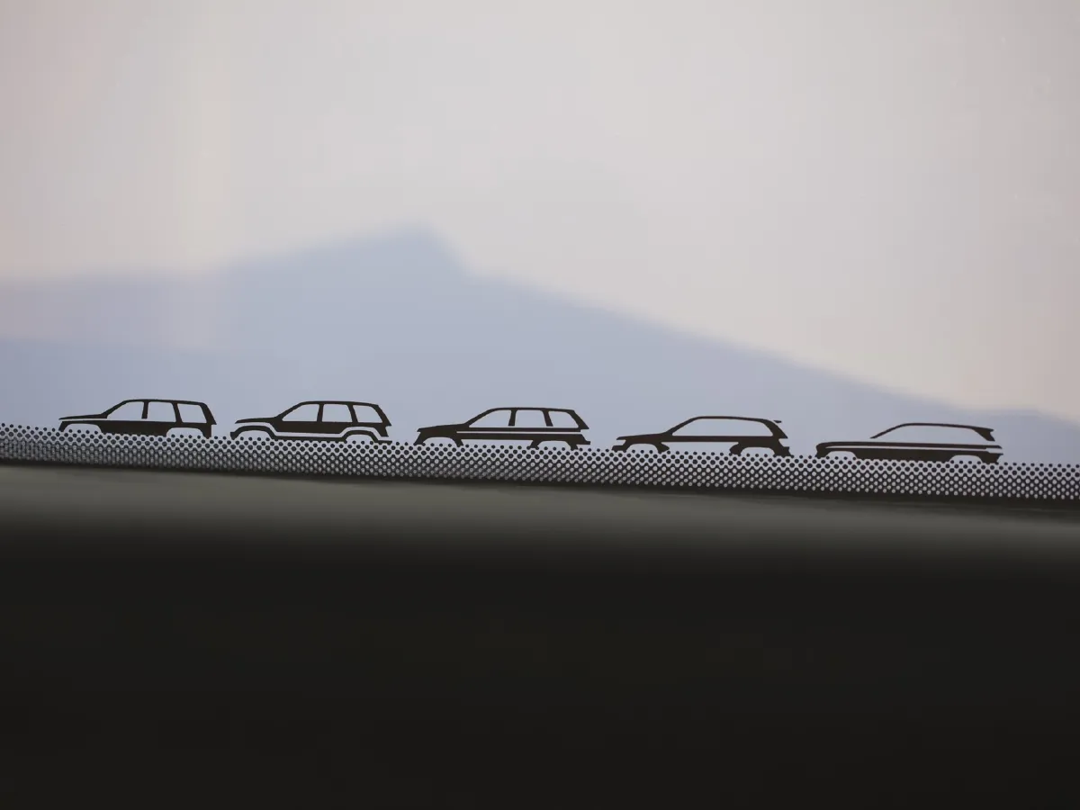 Jeep Grand Cherokee 4XE,autocango,china used car exporter,china ev exporter,chinese used car exporter,chinese used ev exporter