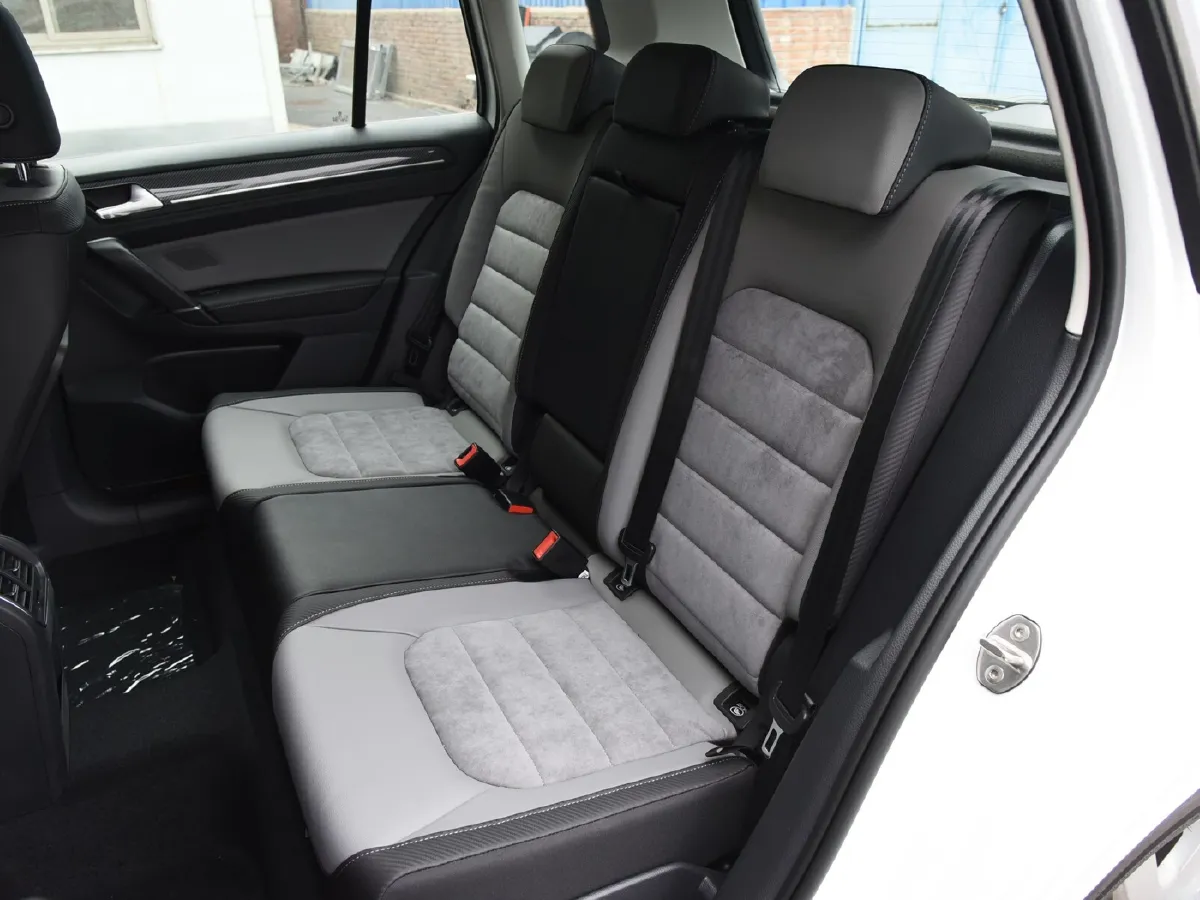 Volkswagen Golf Sportsvan,autocango,china used car exporter,china ev exporter,chinese used car exporter,chinese used ev exporter