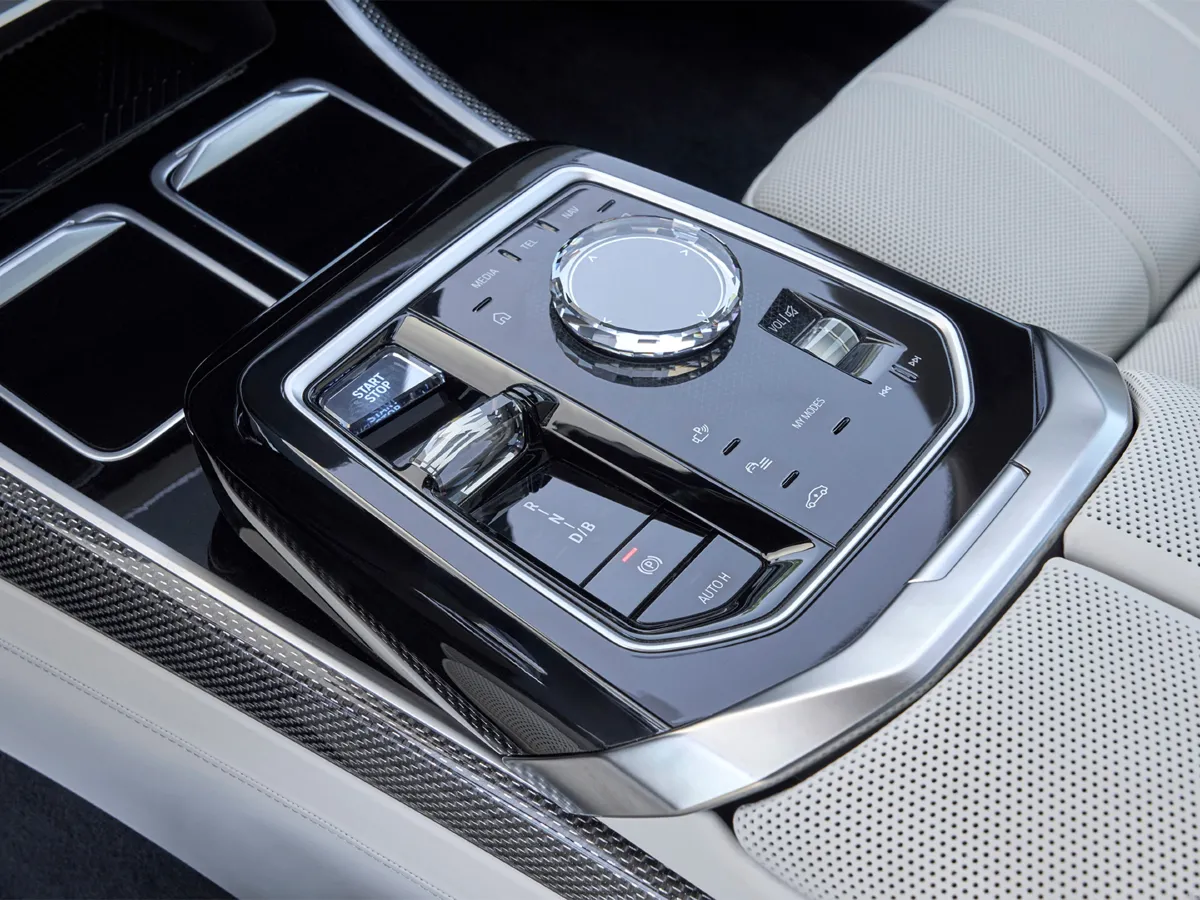 BMW i7,autocango,china used car exporter,china ev exporter,chinese used car exporter,chinese used ev exporter