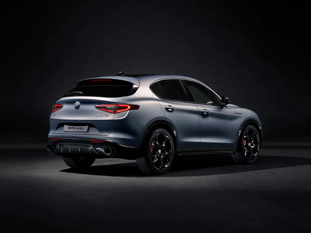 Alfa Romeo Stelvio,autocango,china used car exporter,china ev exporter,chinese used car exporter,chinese used ev exporter