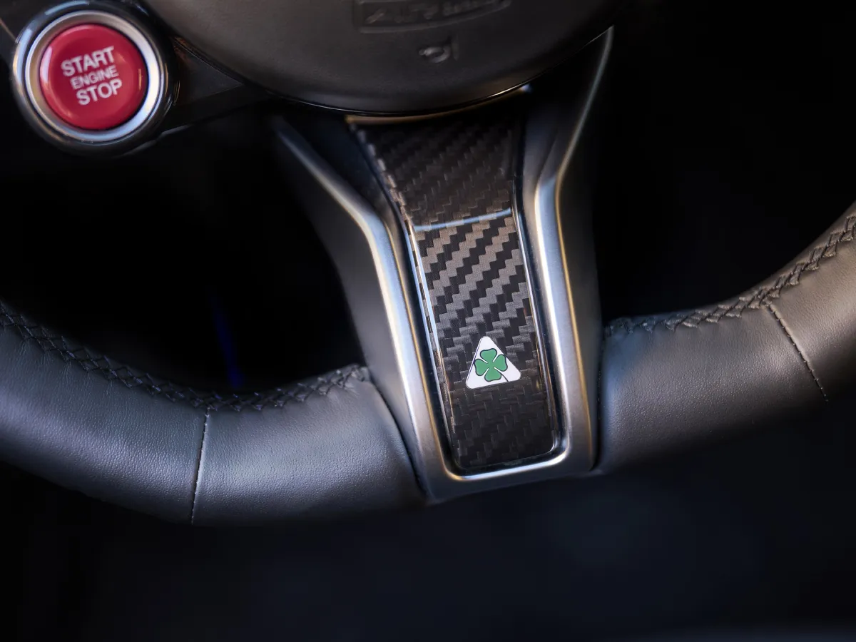 Alfa Romeo Giulia,autocango,china used car exporter,china ev exporter,chinese used car exporter,chinese used ev exporter