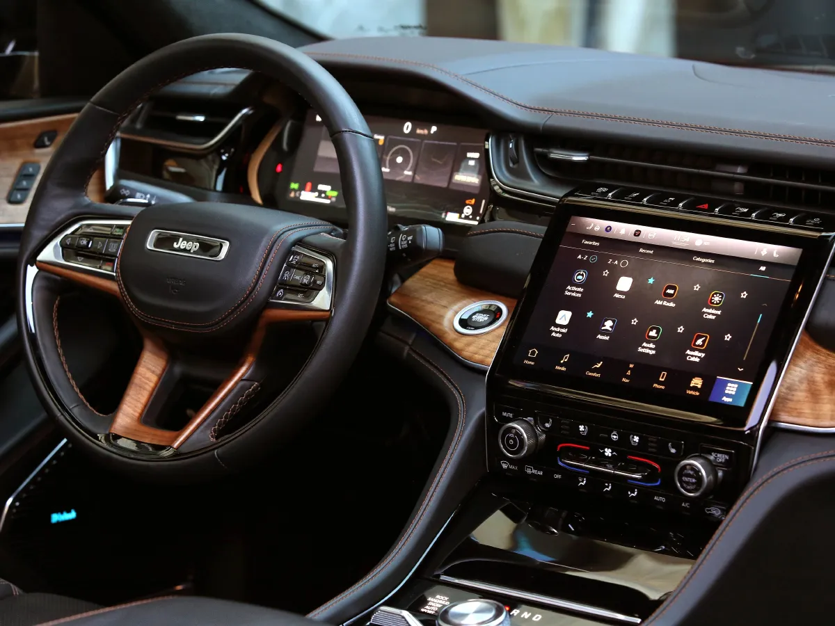 Jeep Grand Cherokee 4XE,autocango,china used car exporter,china ev exporter,chinese used car exporter,chinese used ev exporter