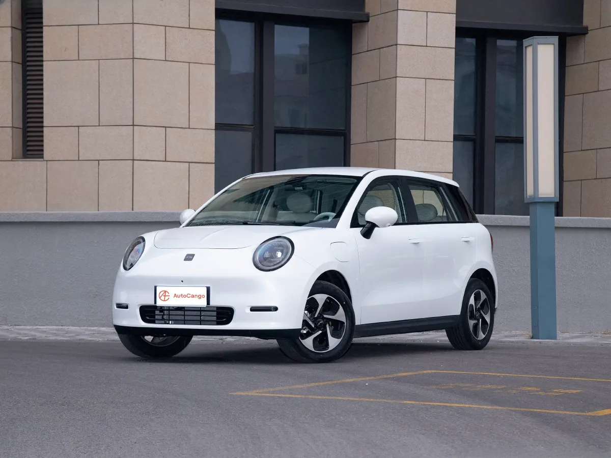 JAC EV YiWei 3,autocango,china used car exporter,china ev exporter,chinese used car exporter,chinese used ev exporter