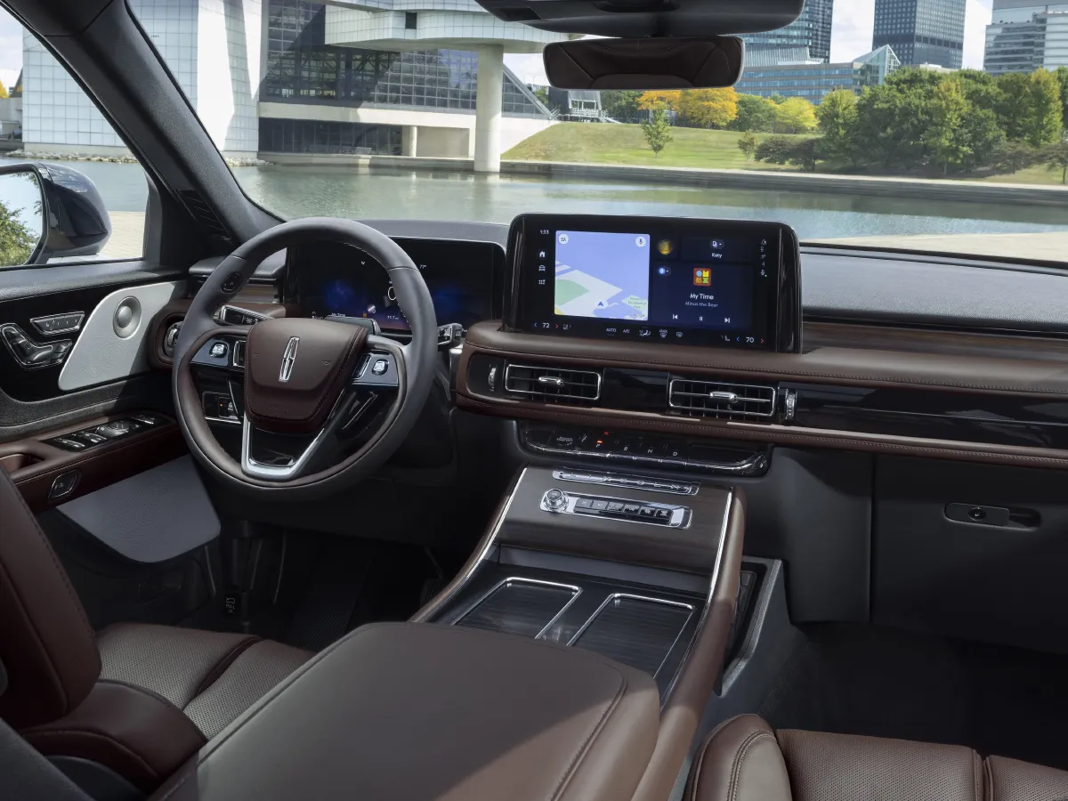 Lincoln Aviator,autocango,china used car exporter,china ev exporter,chinese used car exporter,chinese used ev exporter