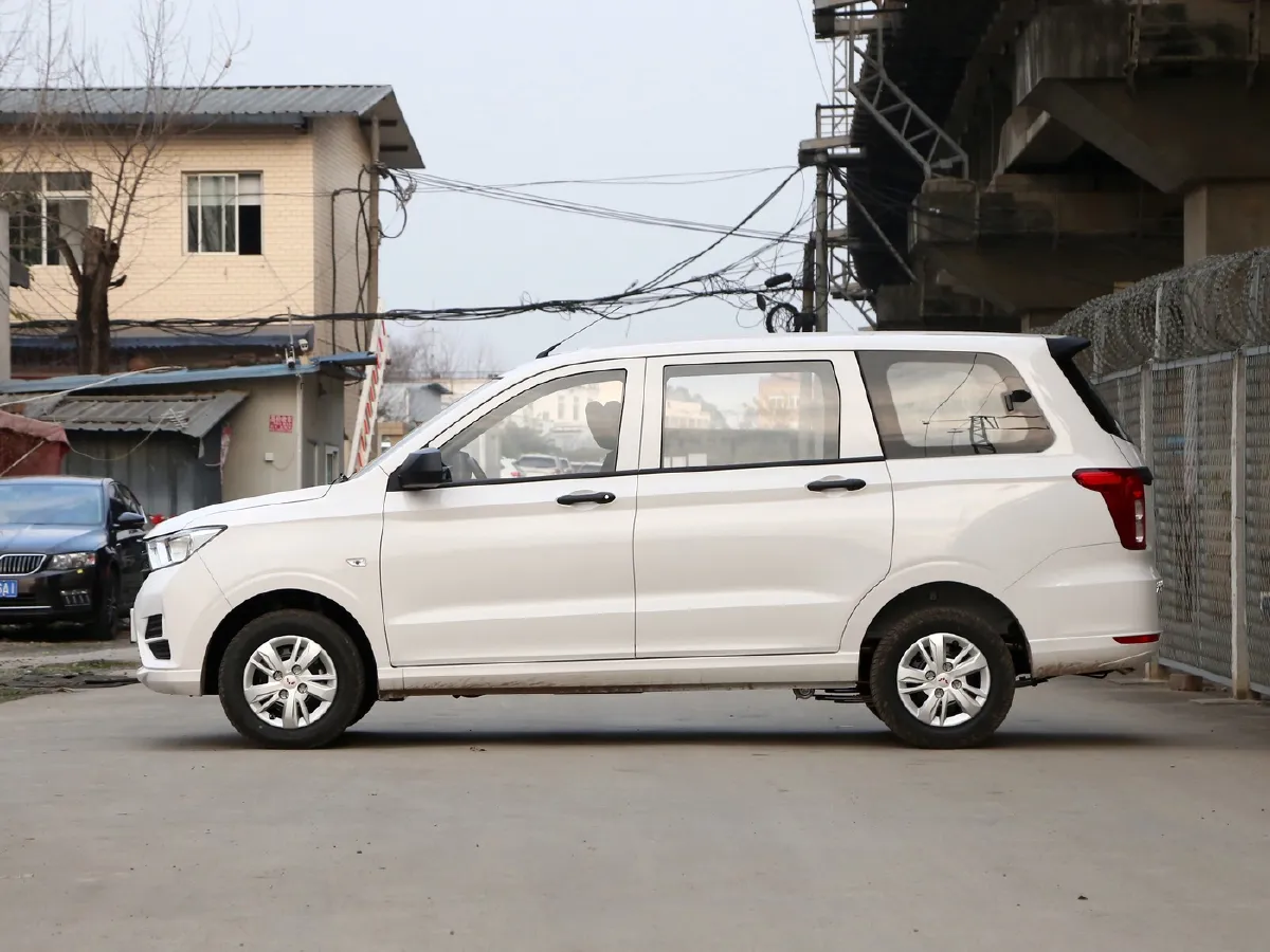 WuLing HongGuang,autocango,china used car exporter,china ev exporter,chinese used car exporter,chinese used ev exporter