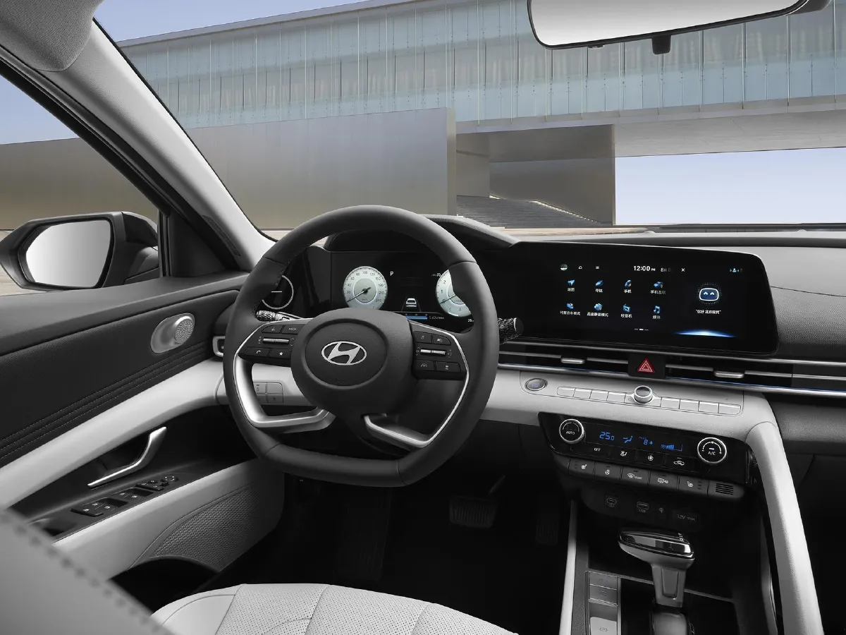 Hyundai Elantra,autocango,china used car exporter,china ev exporter,chinese used car exporter,chinese used ev exporter