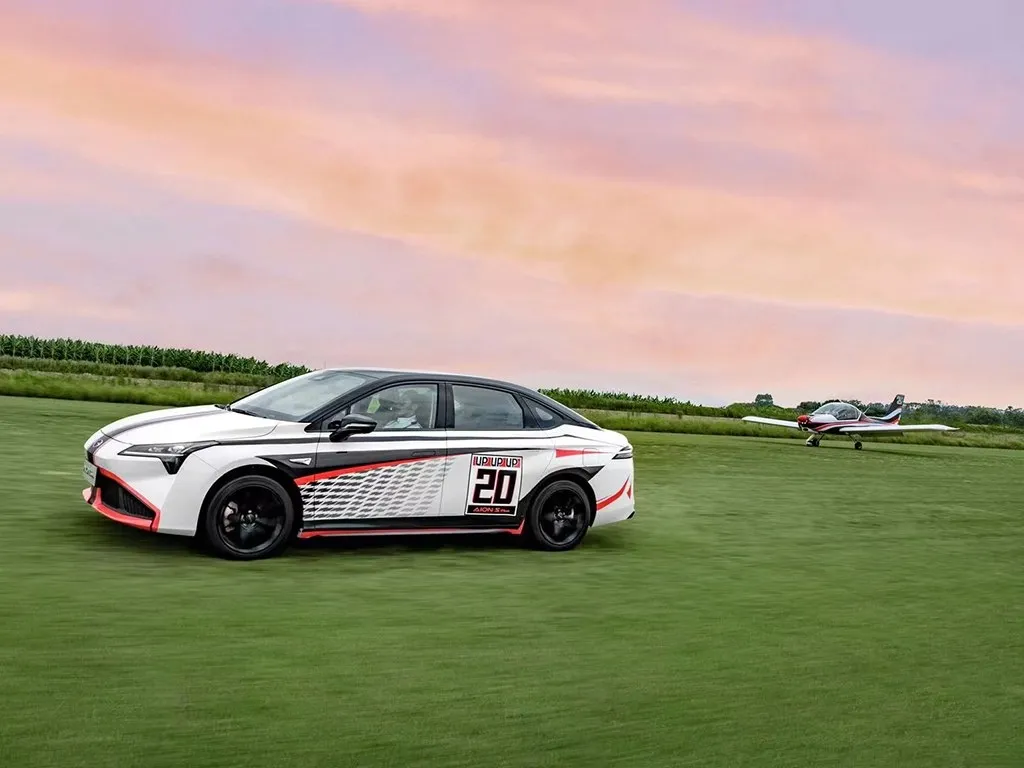 2025 Aion S Plus BEV 52.998KWH MSRP 149800 Specs and Details