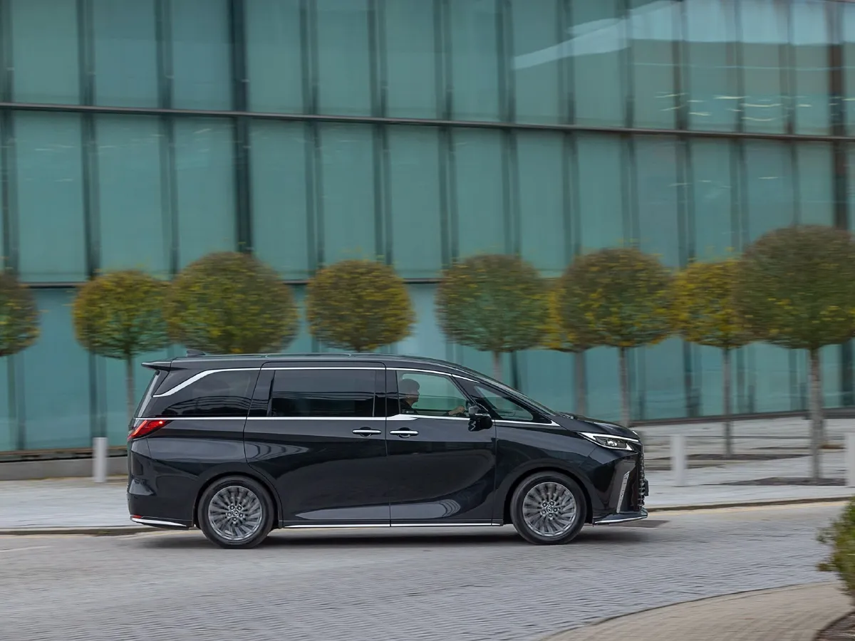 Lexus LM,autocango,china used car exporter,china ev exporter,chinese used car exporter,chinese used ev exporter