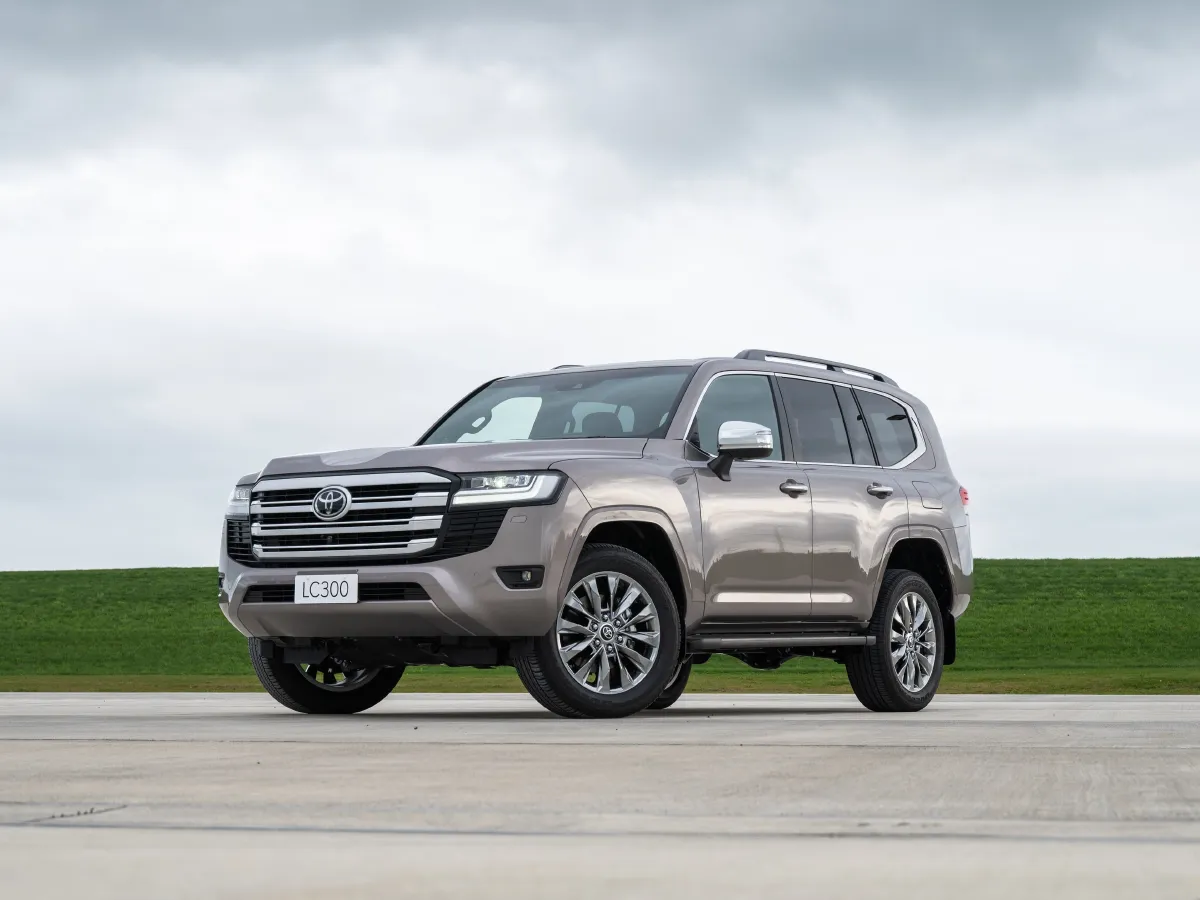 Toyota Land Cruiser,autocango,china used car exporter,china ev exporter,chinese used car exporter,chinese used ev exporter