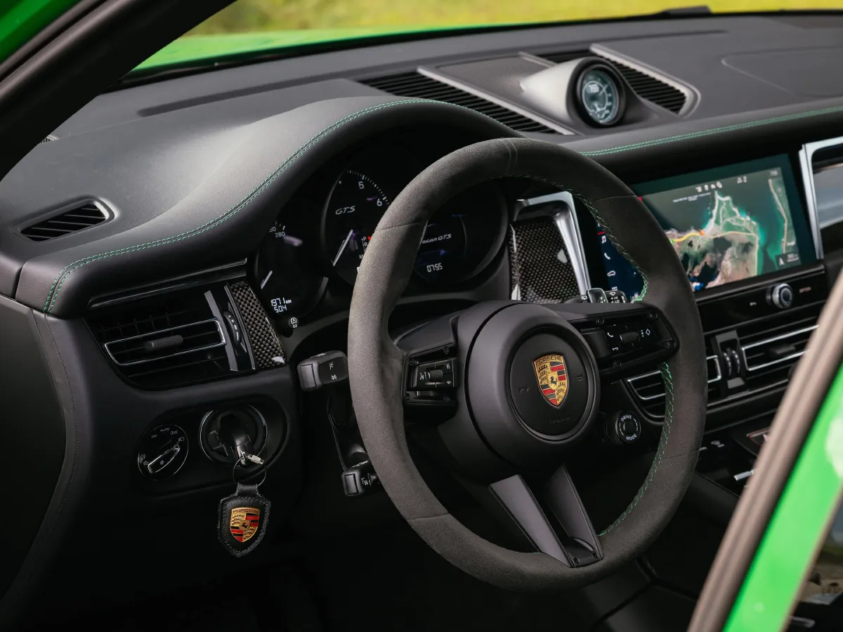 Porsche Macan,autocango,china used car exporter,china ev exporter,chinese used car exporter,chinese used ev exporter