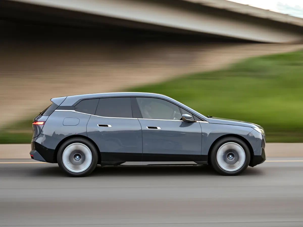 BMW iX,autocango,china used car exporter,china ev exporter,chinese used car exporter,chinese used ev exporter