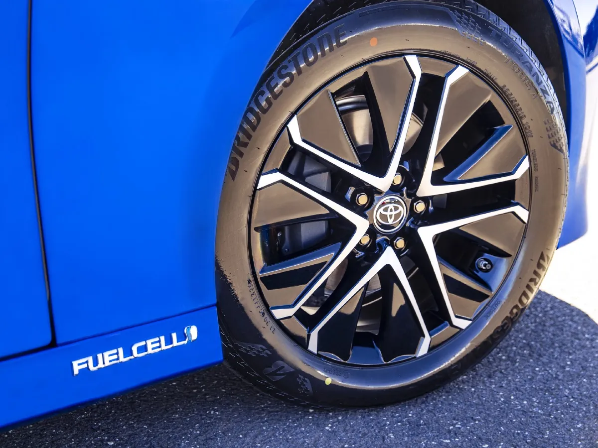 2023 Toyota Mirai,autocango,china used car exporter,china ev exporter,chinese used car exporter,chinese used ev exporter