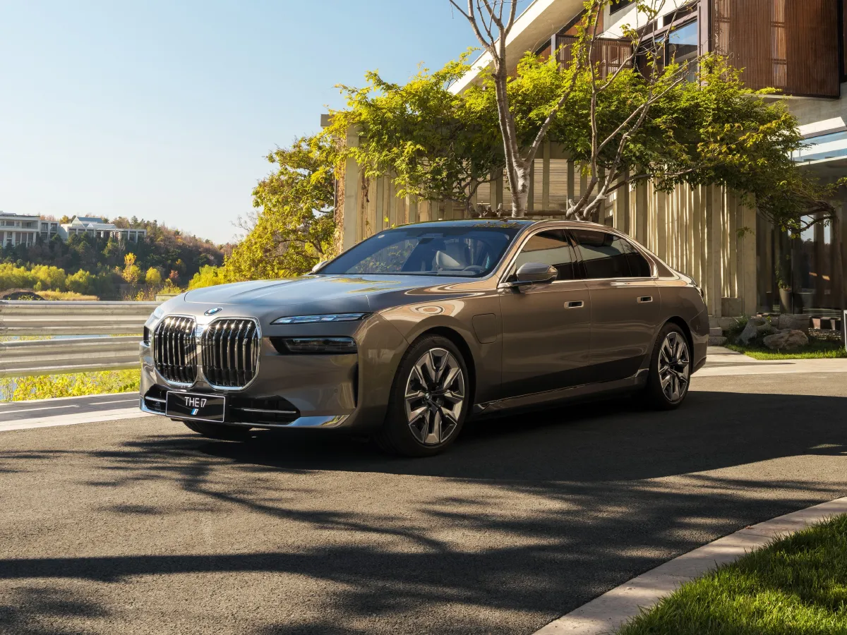 BMW i7,autocango,china used car exporter,china ev exporter,chinese used car exporter,chinese used ev exporter