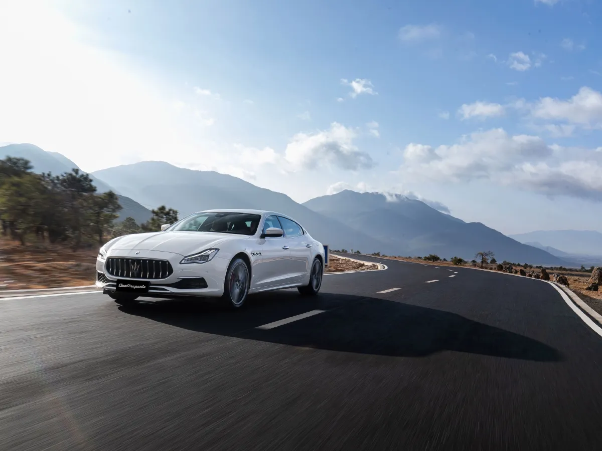 Maserati Quattroporte,autocango,china used car exporter,china ev exporter,chinese used car exporter,chinese used ev exporter