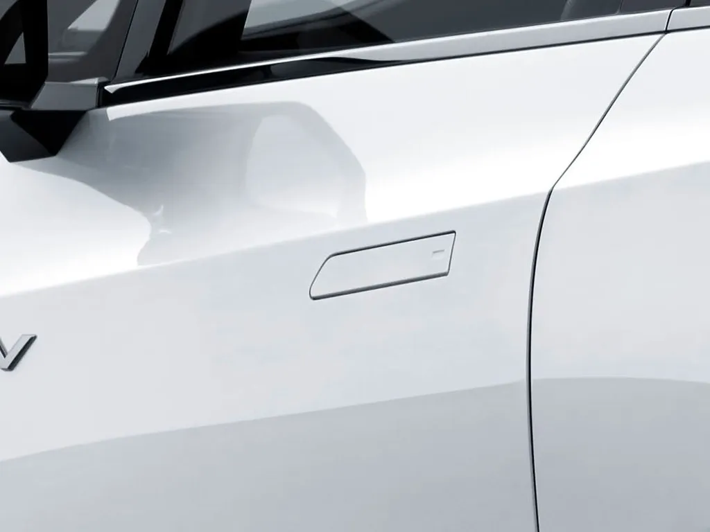 Mitsubishi Airtrek,autocango,china used car exporter,china ev exporter,chinese used car exporter,chinese used ev exporter