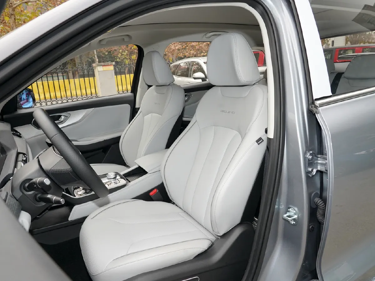 BeiJing Auto X7,autocango,china used car exporter,china ev exporter,chinese used car exporter,chinese used ev exporter