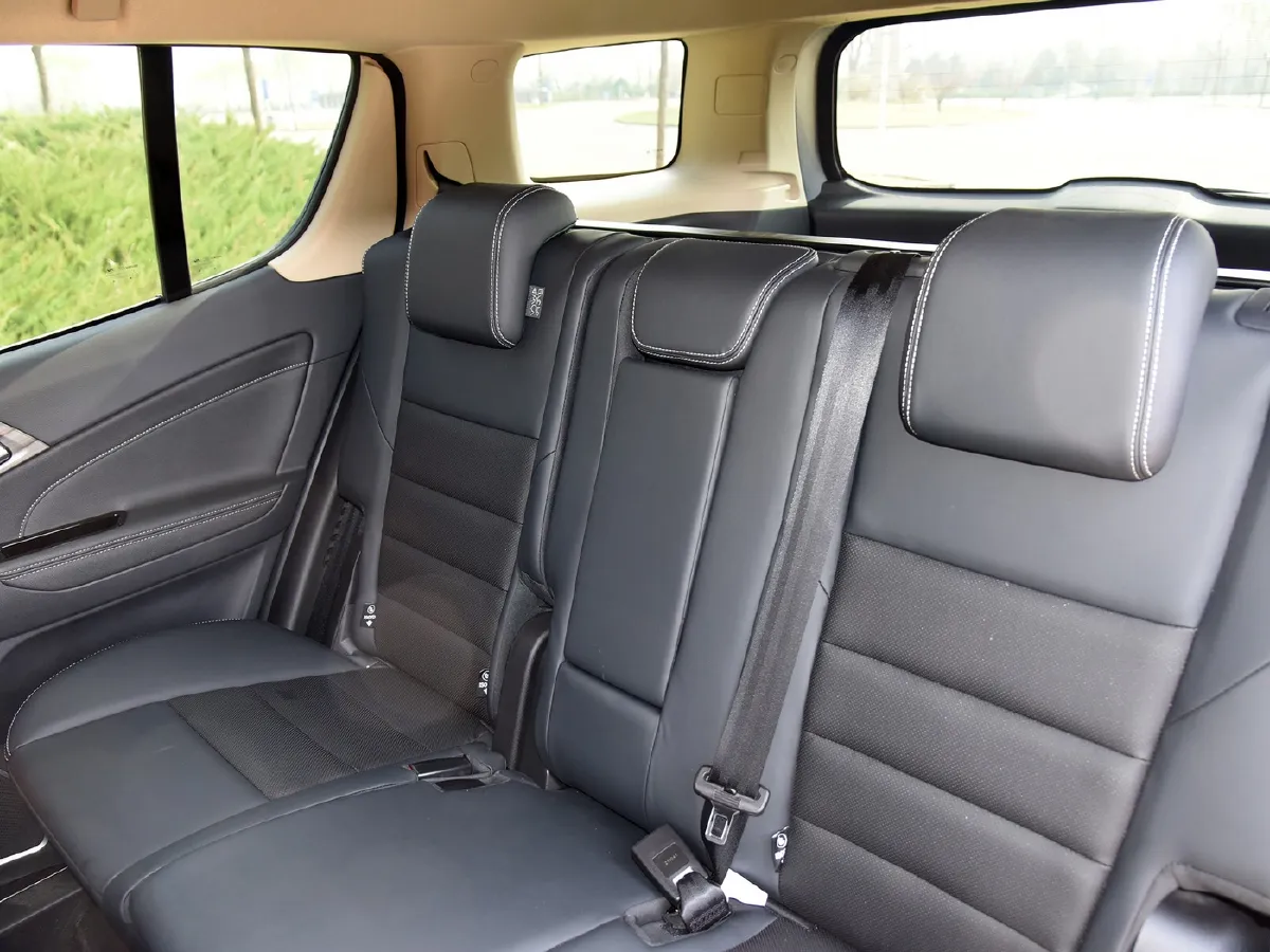 Isuzu Mu-X,autocango,china used car exporter,china ev exporter,chinese used car exporter,chinese used ev exporter