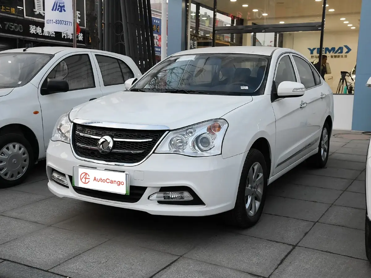 Dongfeng JunFeng E17