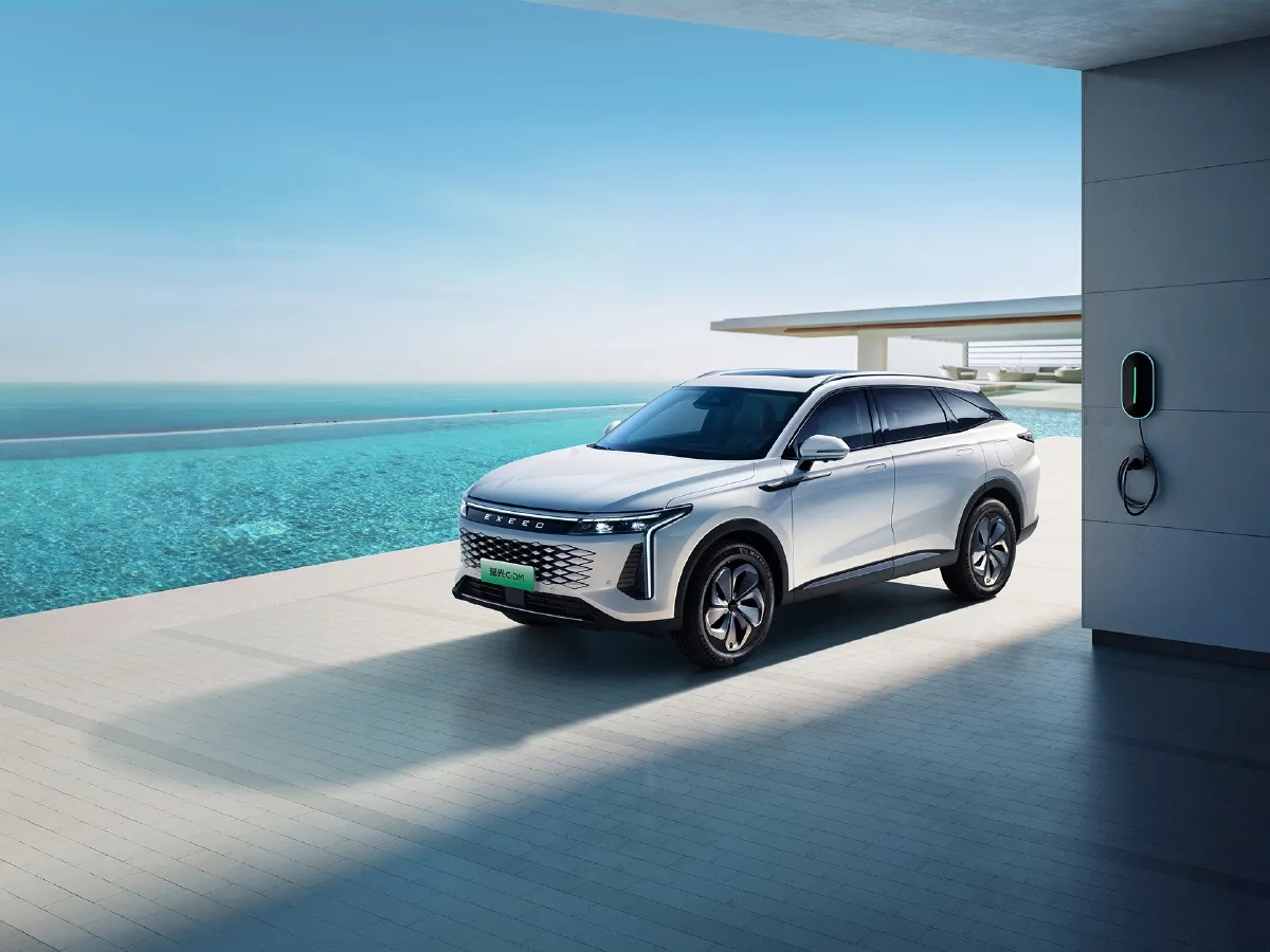 2025 Exceed RX C-DM 1.5T 156HP L4 3DHT PHEV 34.46KWH MSRP 219900