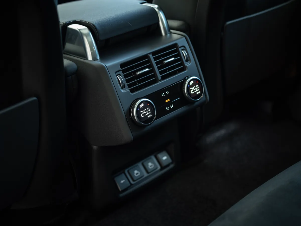 Land Rover Discovery,autocango,china used car exporter,china ev exporter,chinese used car exporter,chinese used ev exporter Land Rover Discovery,autocango,china used car exporter,china ev exporter,chinese used car exporter,chinese used ev exporter