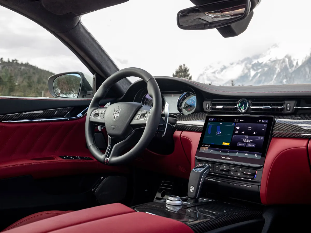 Maserati Quattroporte,autocango,china used car exporter,china ev exporter,chinese used car exporter,chinese used ev exporter