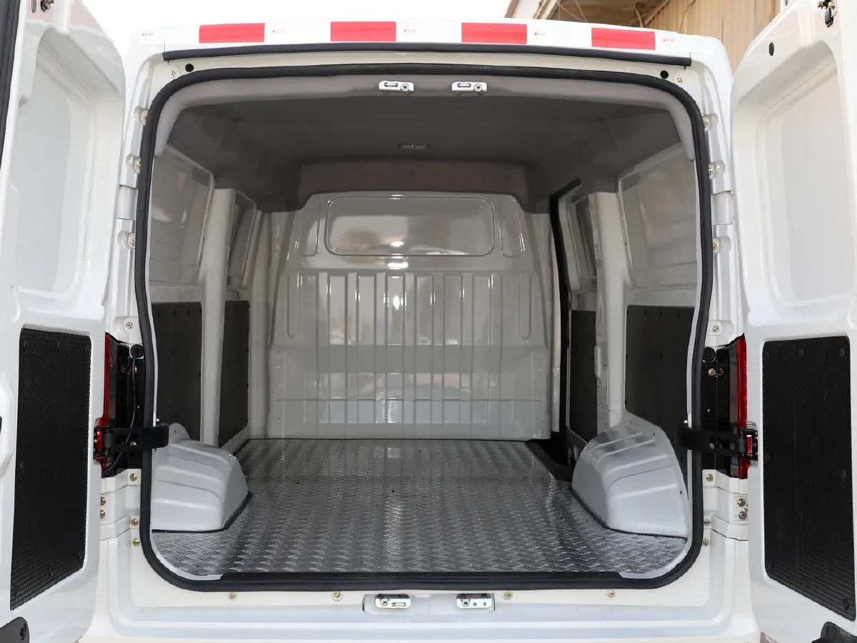 2023 DongFeng DFAC YuFeng EM26 BEV 41.86KWH,autocango,china used car exporter,china ev exporter,chinese used car exporter,chinese used ev exporter