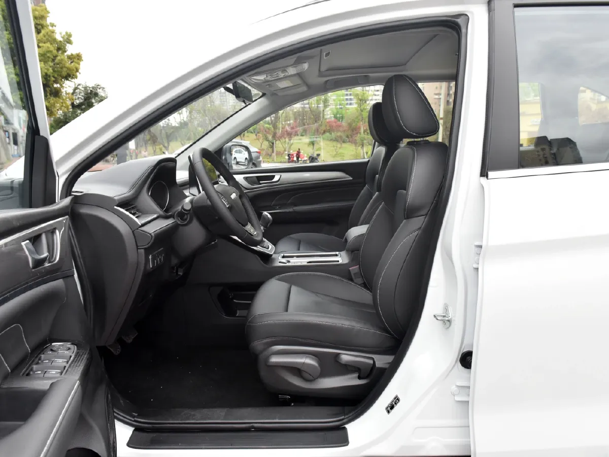 Haval M6,autocango,china used car exporter,china ev exporter,chinese used car exporter,chinese used ev exporter