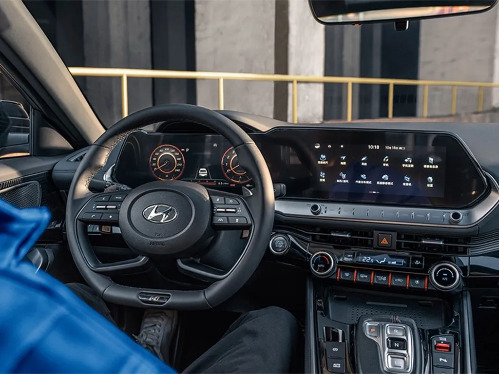 Hyundai La Festa,autocango,china used car exporter,china ev exporter,chinese used car exporter,chinese used ev exporter