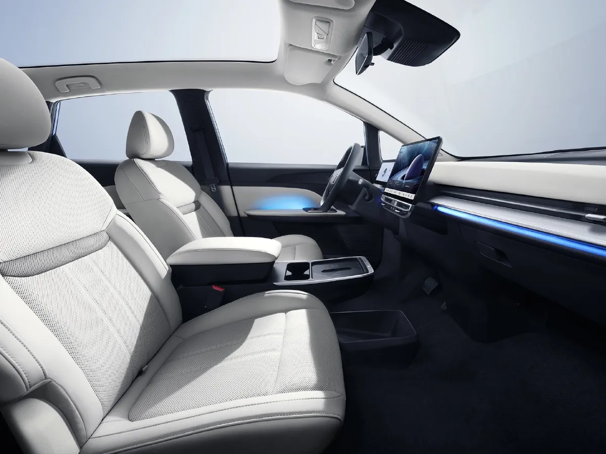 Venucia VX6,autocango,china used car exporter,china ev exporter,chinese used car exporter,chinese used ev exporter