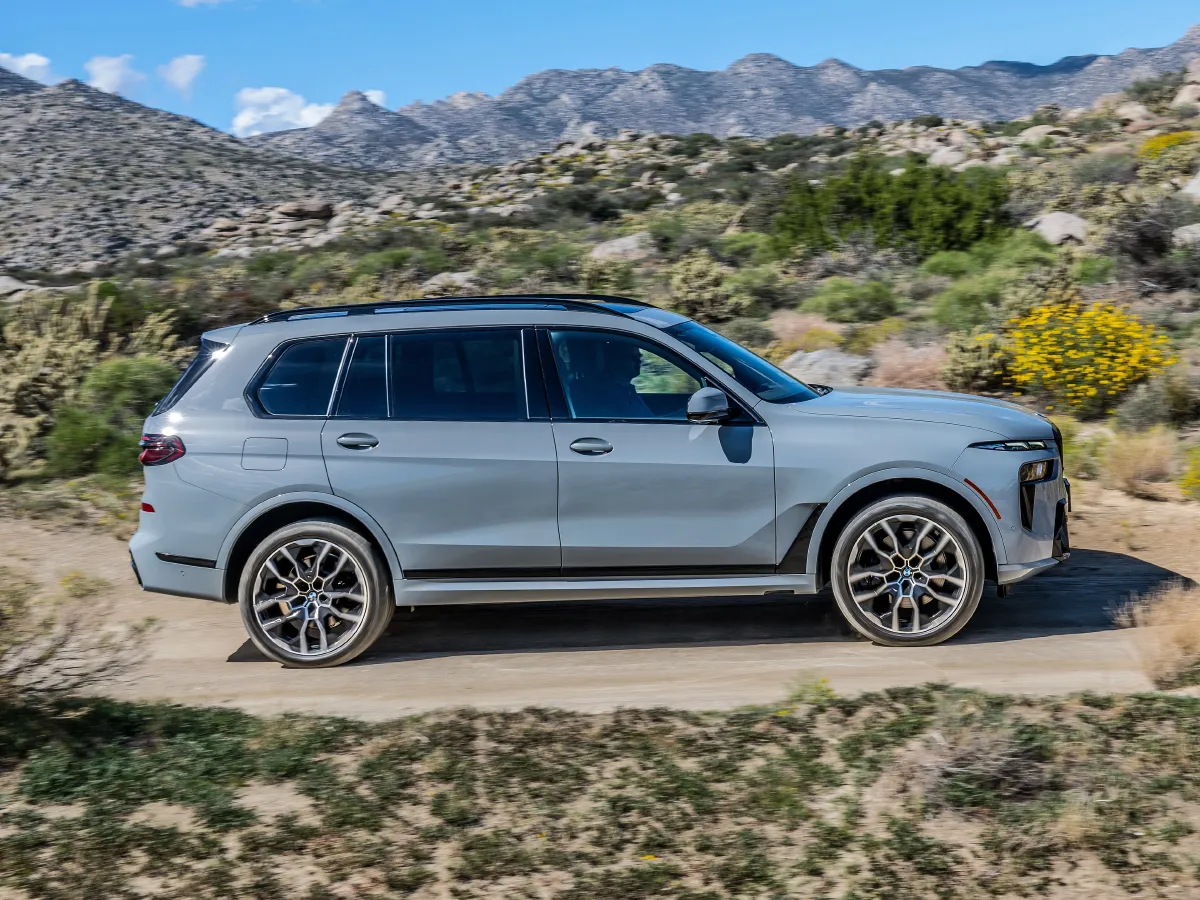 BMW X7,autocango,china used car exporter,china ev exporter,chinese used car exporter,chinese used ev exporter