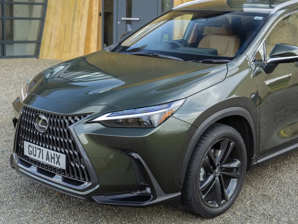 2024 Lexus NX 2.5L 185HP L4 E-CVT PHEV 16KWH,autocango,china used car exporter,china ev exporter,chinese used car exporter,chinese used ev exporter