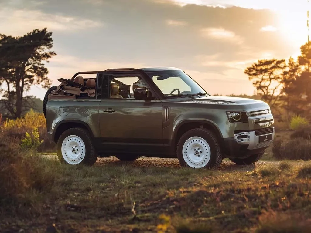 Land Rover Defender,autocango,china used car exporter,china ev exporter,chinese used car exporter,chinese used ev exporter