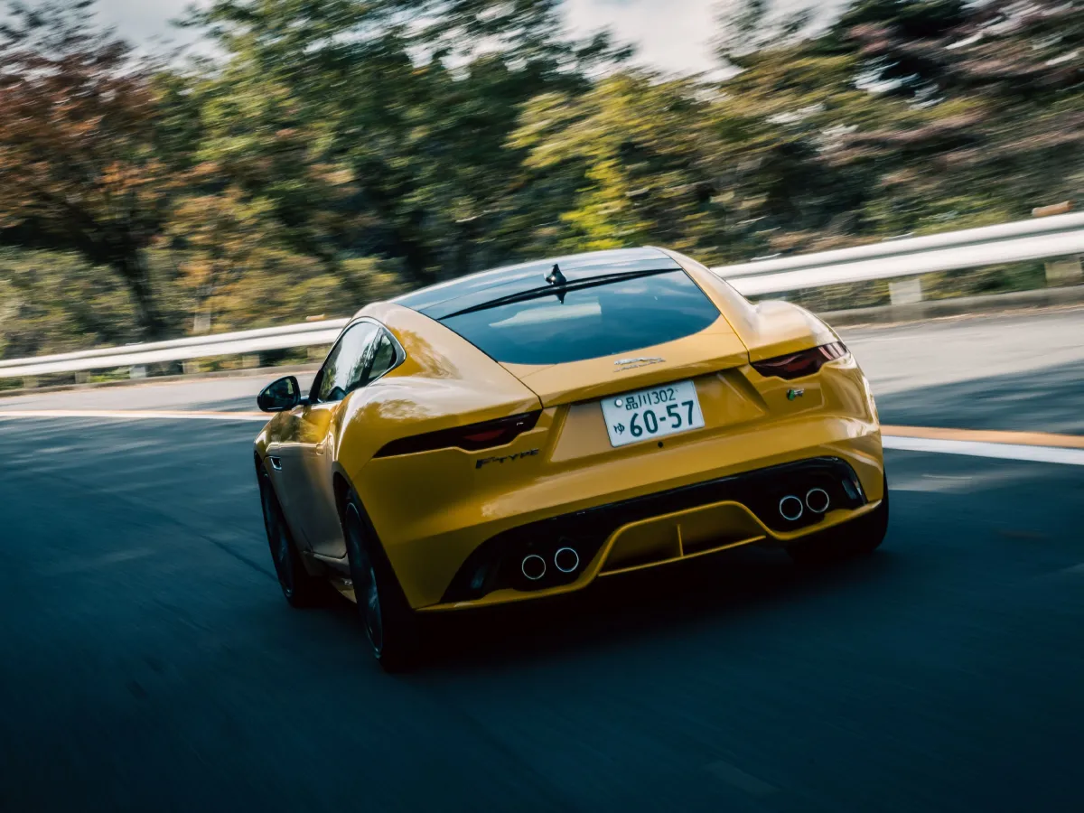 Jaguar F-TYPE,autocango,china used car exporter,china ev exporter,chinese used car exporter,chinese used ev exporter