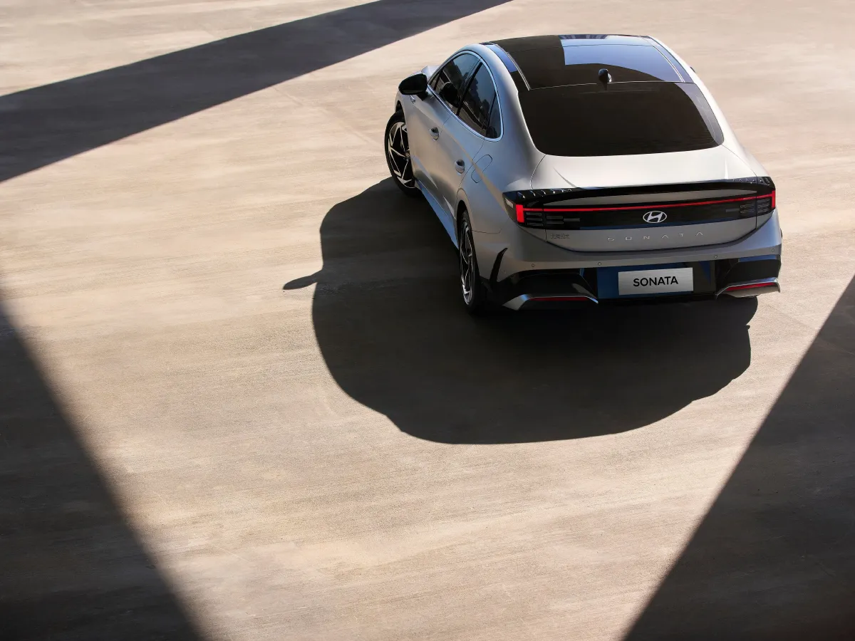 Hyundai Sonata,autocango,china used car exporter,china ev exporter,chinese used car exporter,chinese used ev exporter