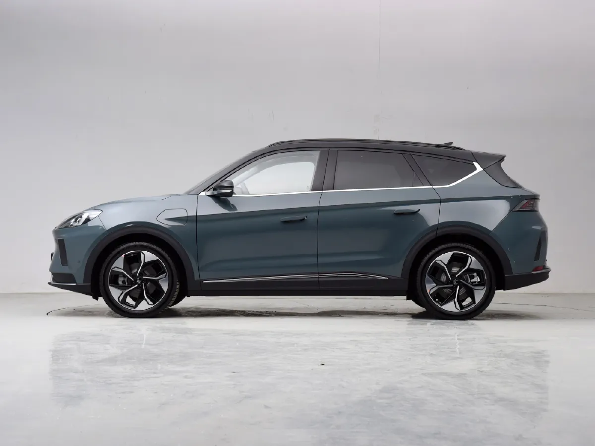 ARCFOX αT,autocango,china used car exporter,china ev exporter,chinese used car exporter,chinese used ev exporter